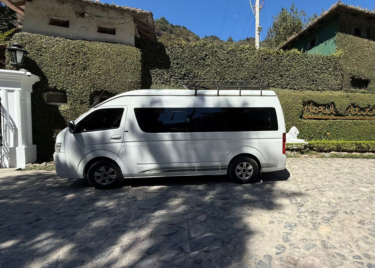 Servicio de transporte turístico y shuttle en Antigua Guatemala